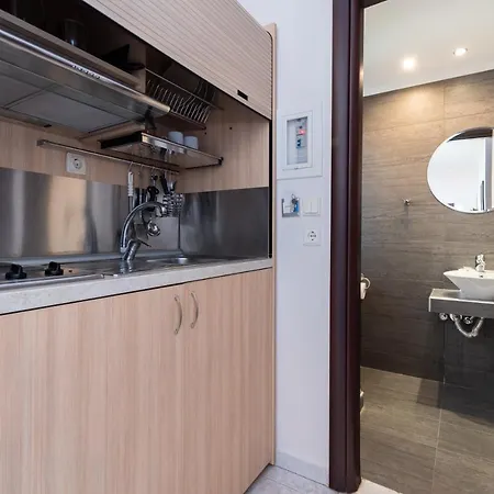 Apartament Naias *