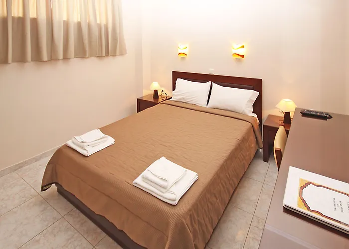 Naias * Neos Marmaras