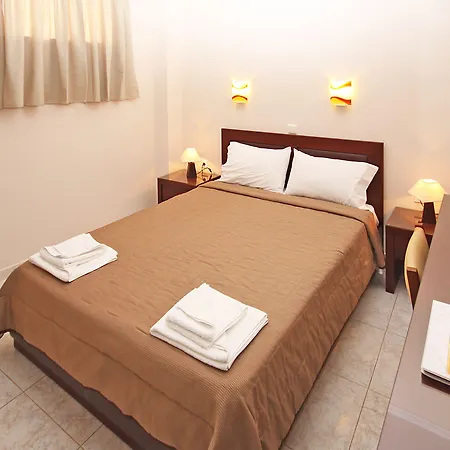 Naias * Neos Marmaras