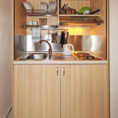 Naias * Neos Marmaras