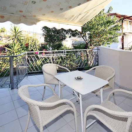 Naias Apartment Neos Marmaras